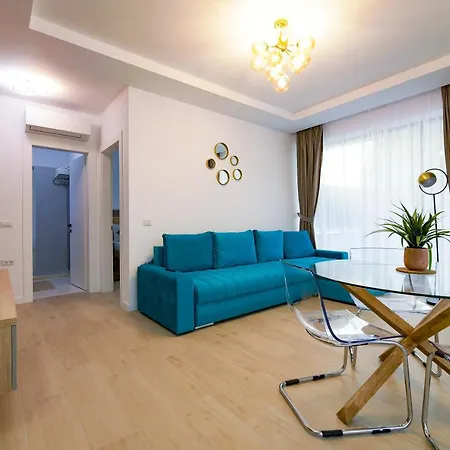 Blue Luxury On Mamaia