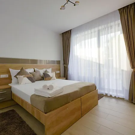 Blue Luxury On * Mamaia