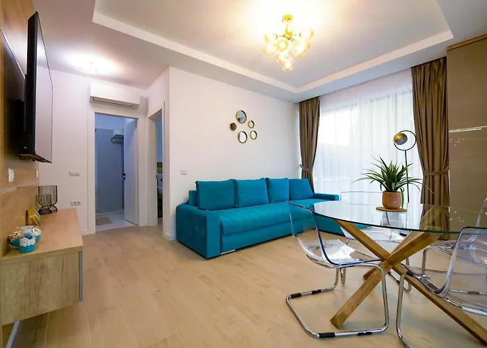 Blue Luxury On Mamaia