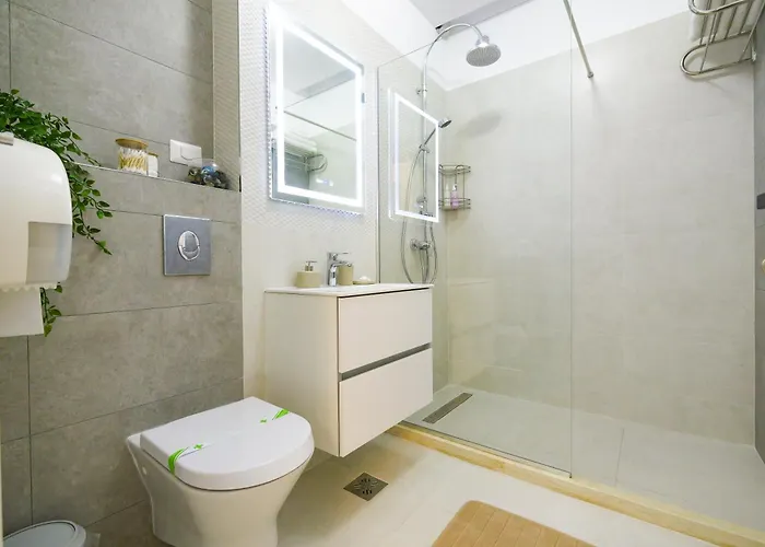 Blue Luxury On Mamaia